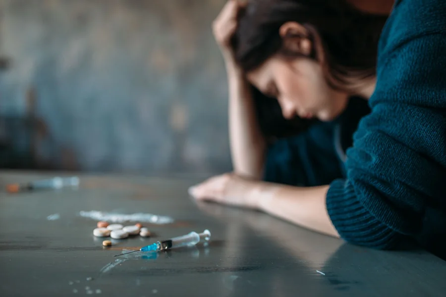 Understanding Drug Addiction vs Drug Abuse in Everyday Terms Understanding Drug Addiction vs Drug Abuse in Everyday Terms